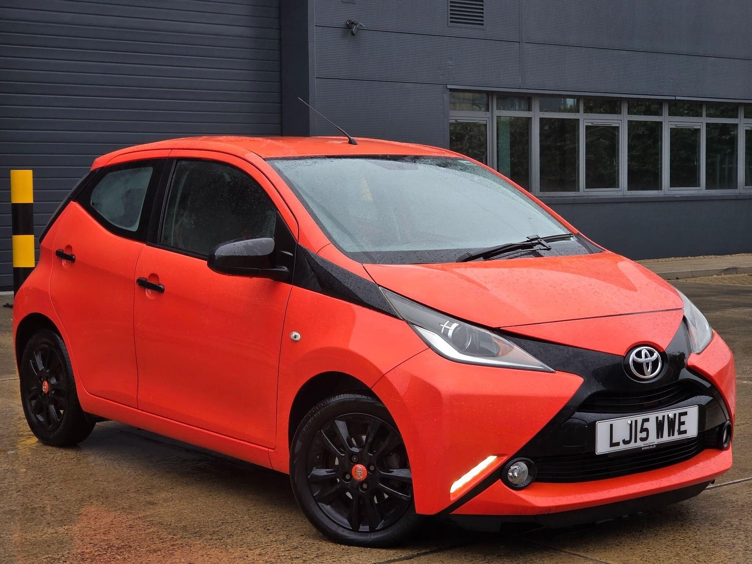 Toyota Aygo 2015 - Cars