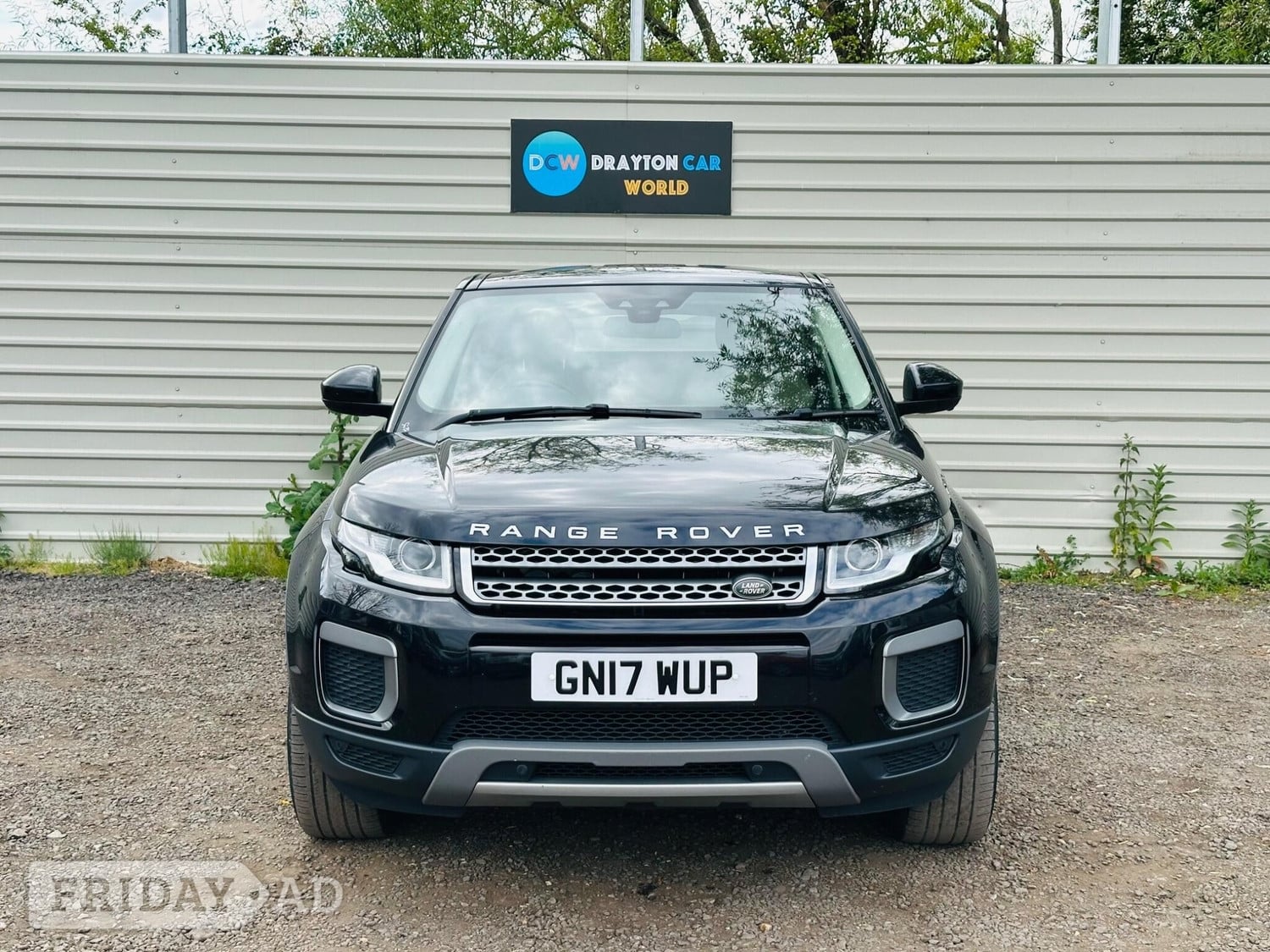 [ berth ]Land Rover Range Rover Evoque