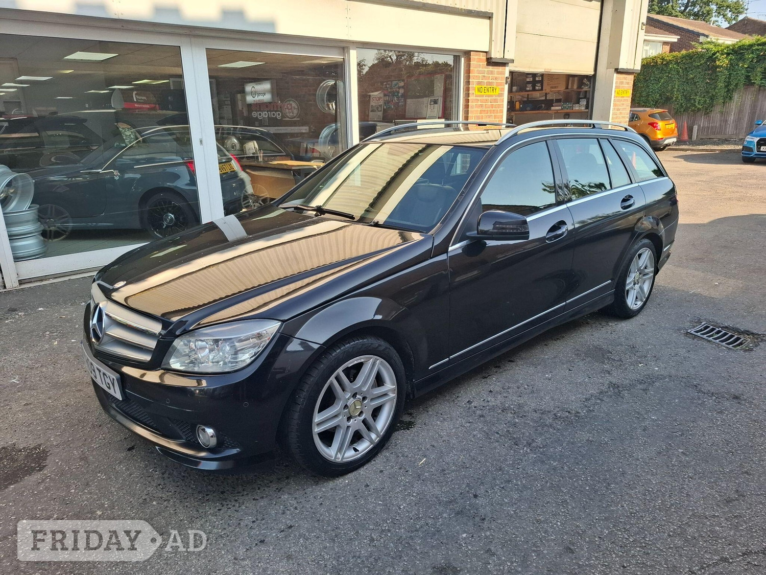 [ berth ]Mercedes-Benz C Class