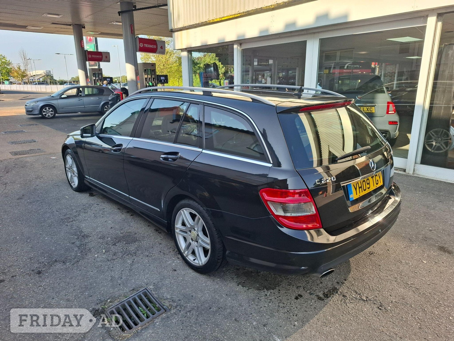 Mercedes-Benz C Class 2009 - Cars in Ashford
