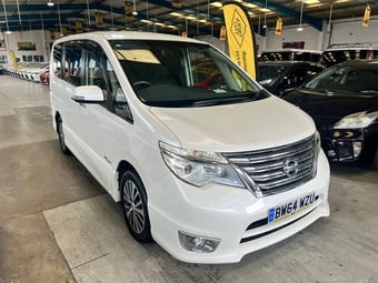 Nissan Serena 2015