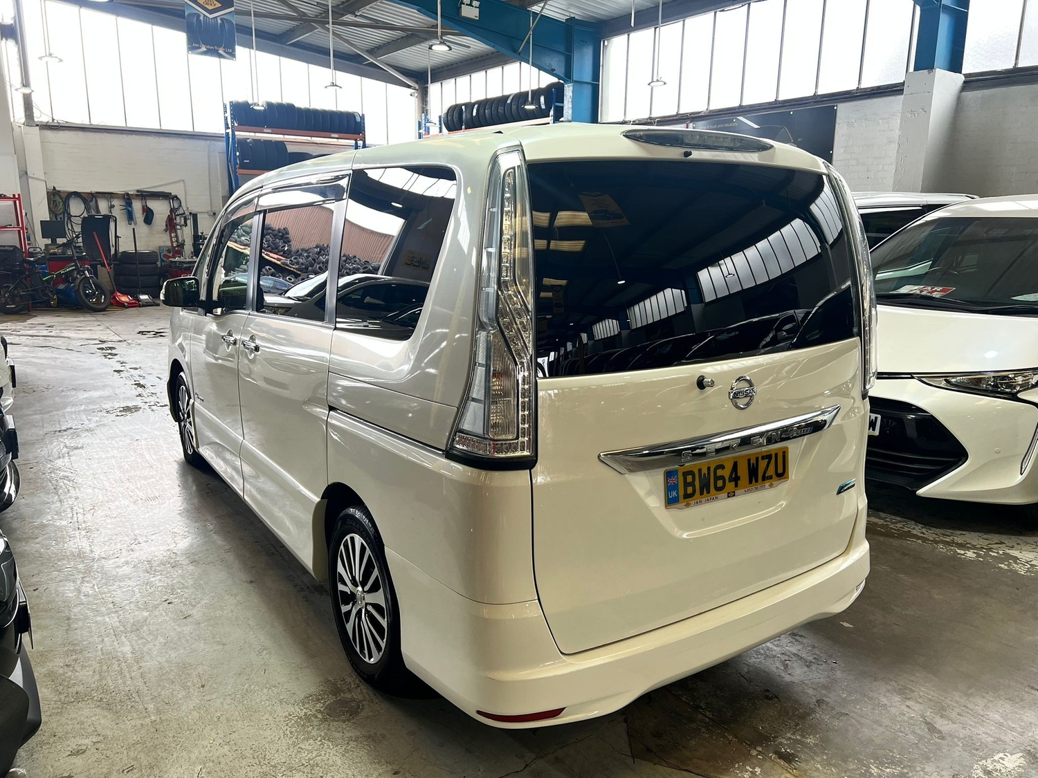 Nissan Serena 2015 - Cars in Birmingham