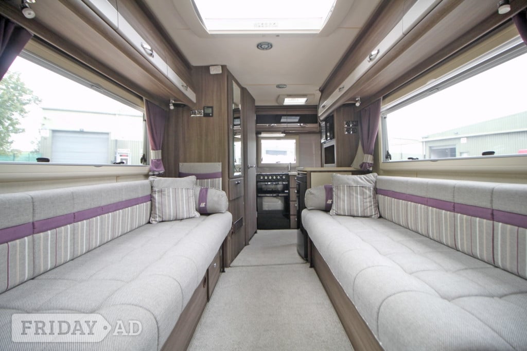 [2 berth ]Auto-Sleepers Bourton