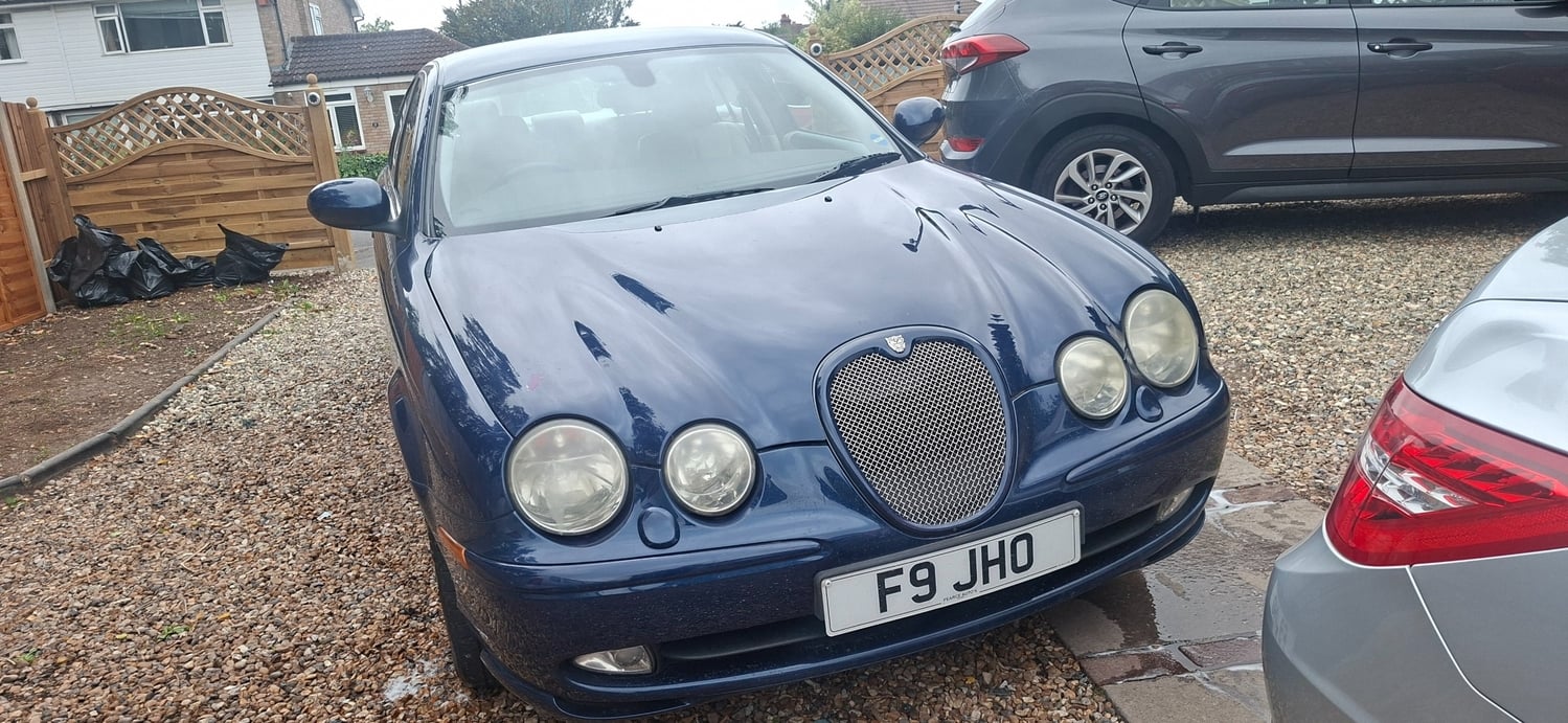 Jaguar S-Type Sutton