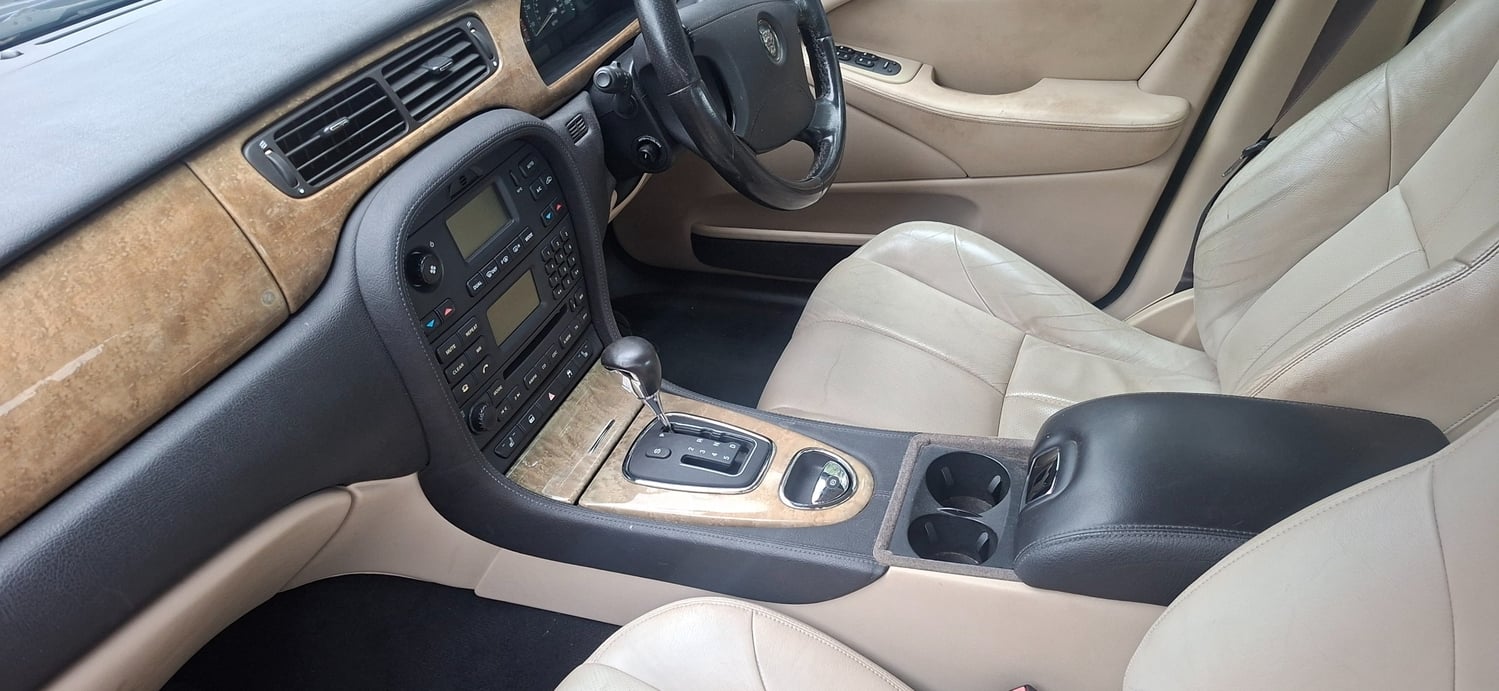 Jaguar S-Type 2004 - Cars in Sutton