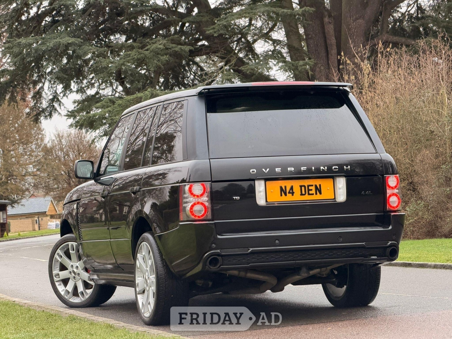 [ berth ]Land Rover Range Rover