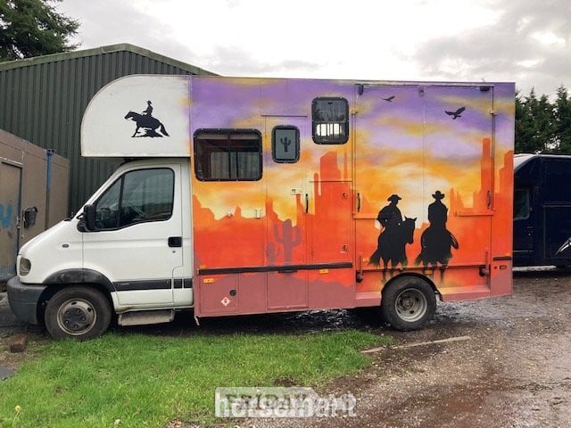 Renault Master Renault Horsebox in Llanwrtyd Wells