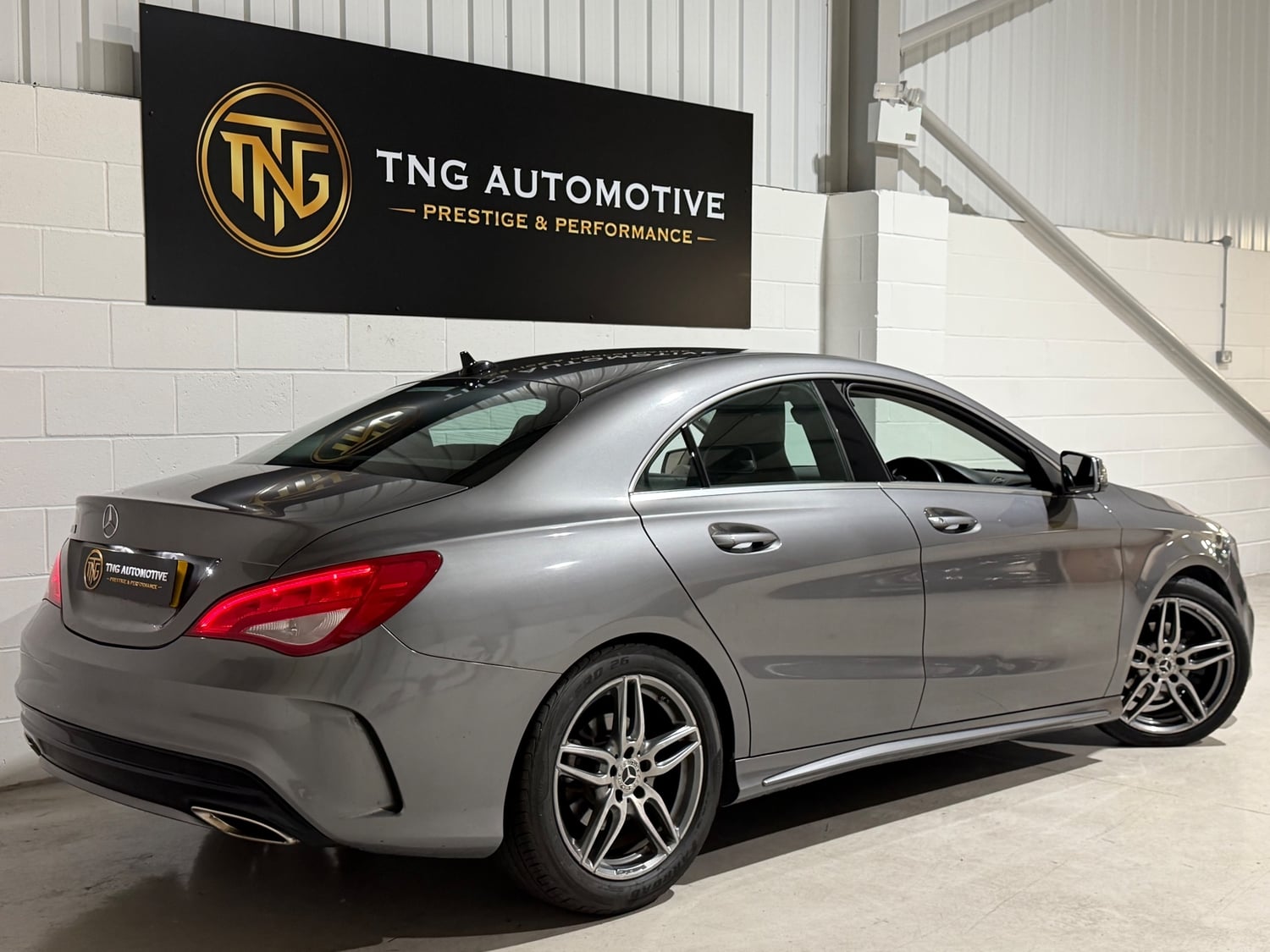 [ berth ]Mercedes-Benz CLA Class