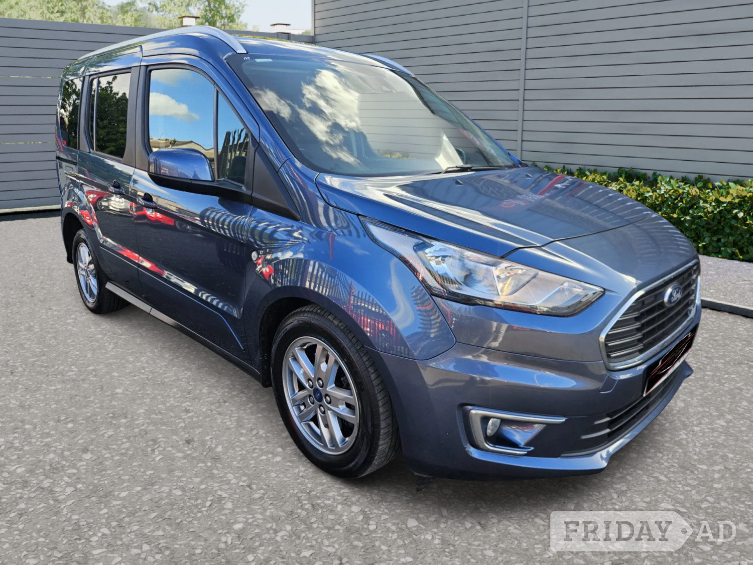 [ berth ]Ford Tourneo Connect
