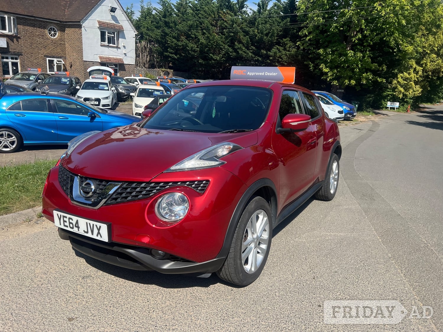 Nissan Juke 2014 in Horley