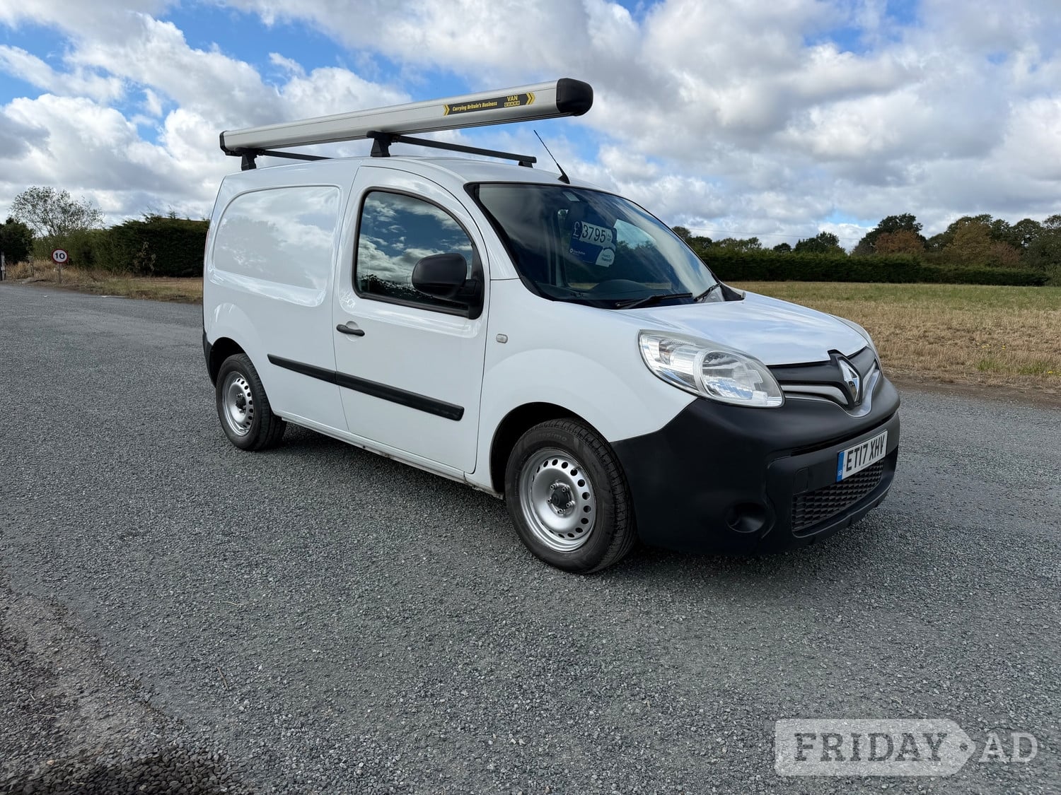 Renault Kangoo 2017 in Romford