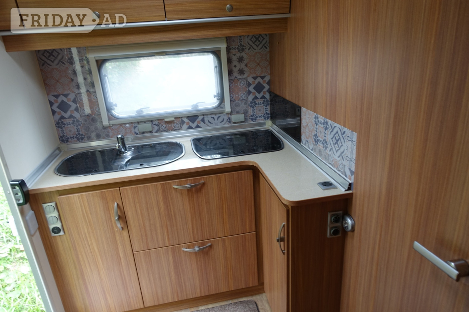 [ berth ]Burstner iXEO IT645