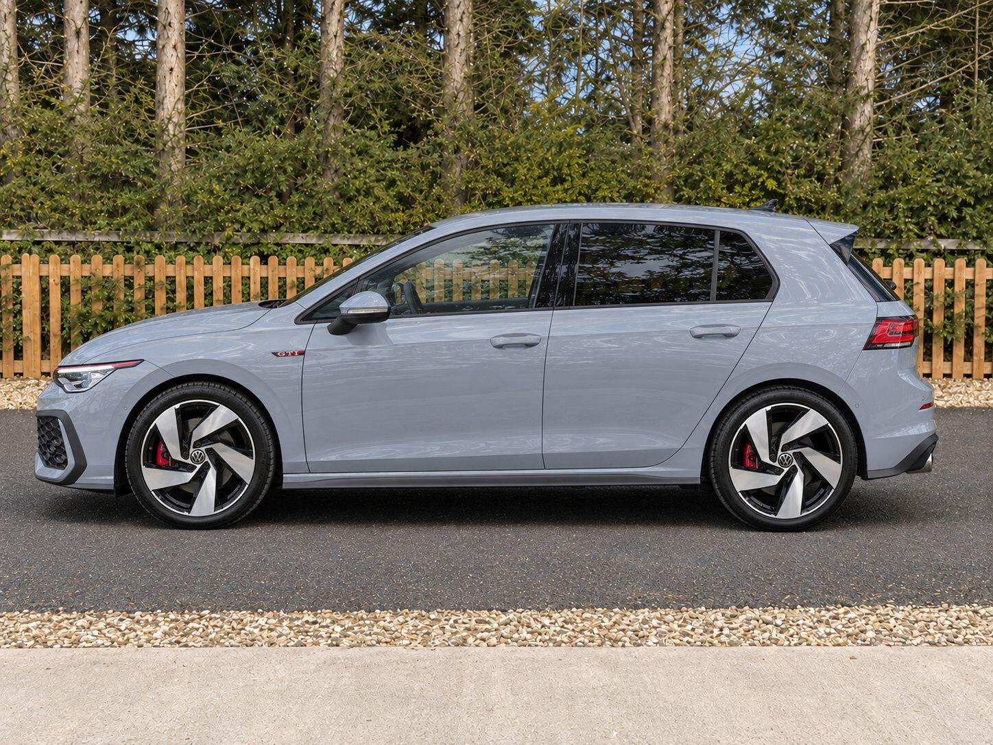 Volkswagen Golf 2025 - Cars in Newbury