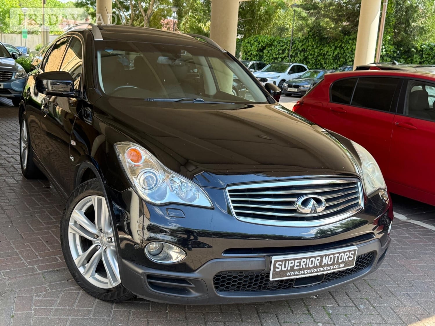 Infiniti QX50 2016 in Staines