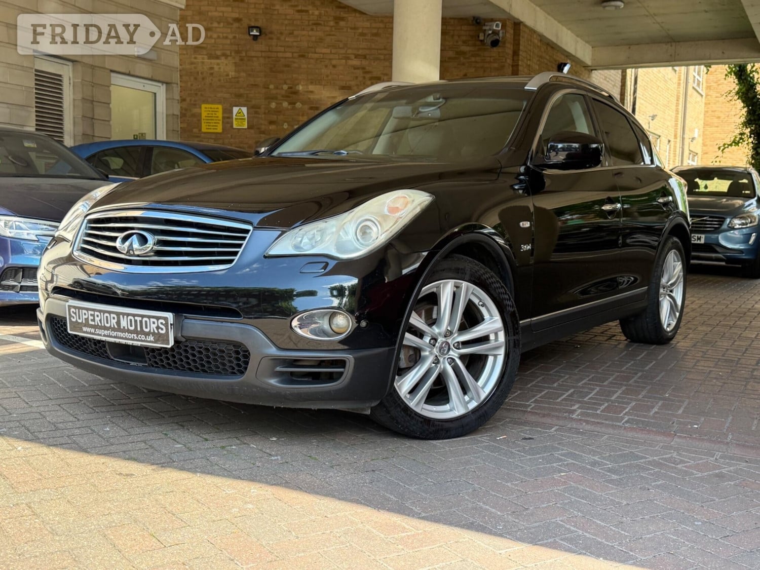 Infiniti QX50 Staines