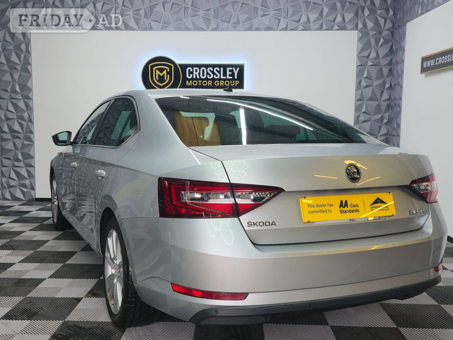 Skoda Superb 2019 - Cars