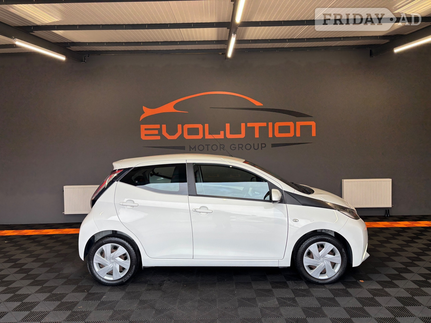 Toyota Aygo 2017 - Cars