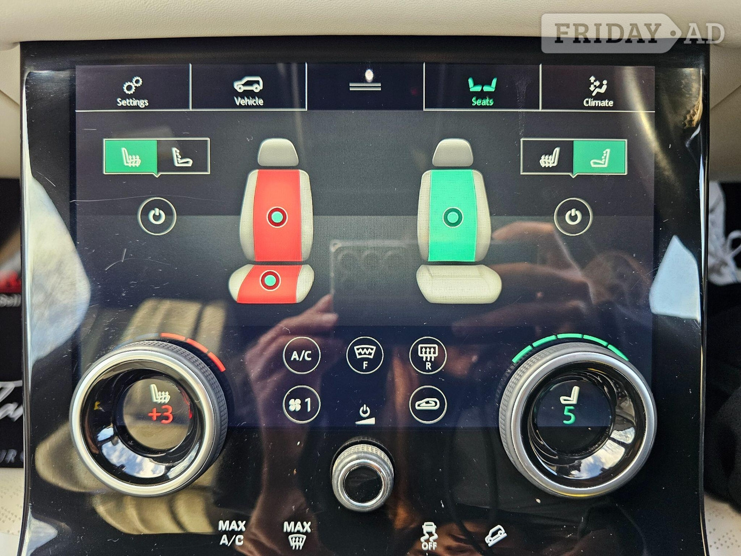 [ berth ]Land Rover Range Rover Velar