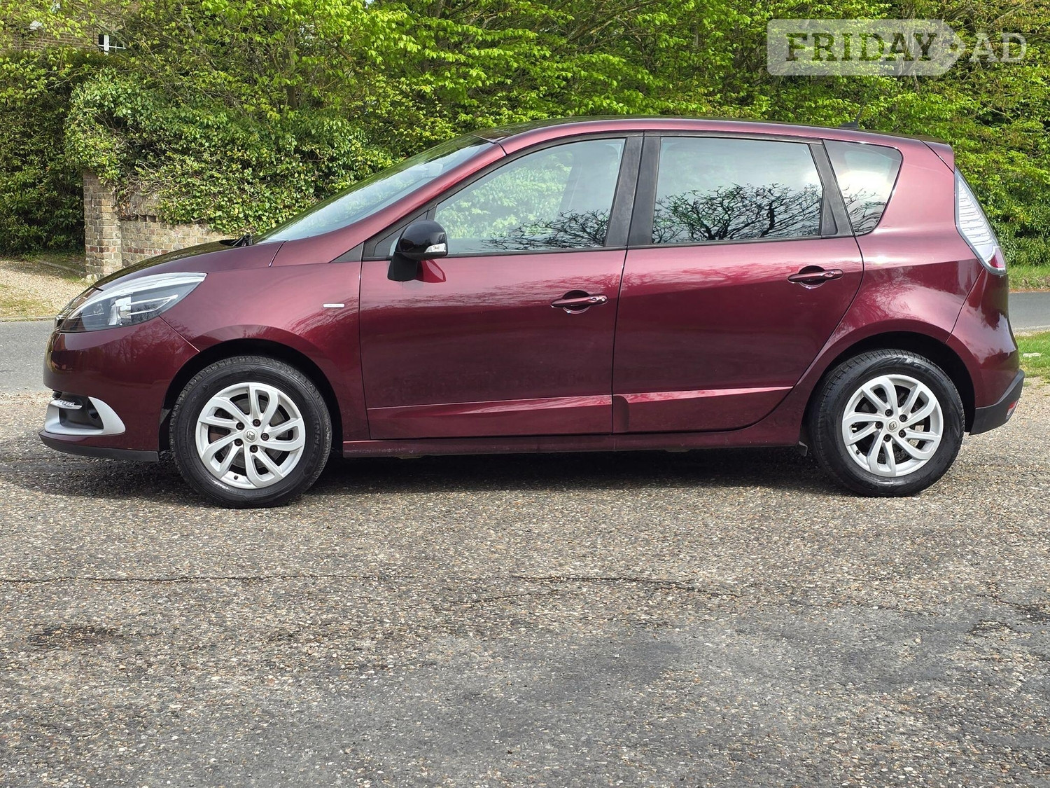 Renault Scenic 2015 - Cars