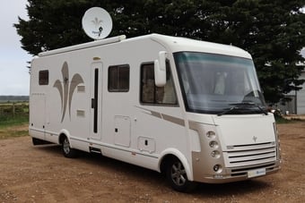 Niesmann + Bischoff Flair 800i with Self Levelling & Air Suspension 2014 for sale