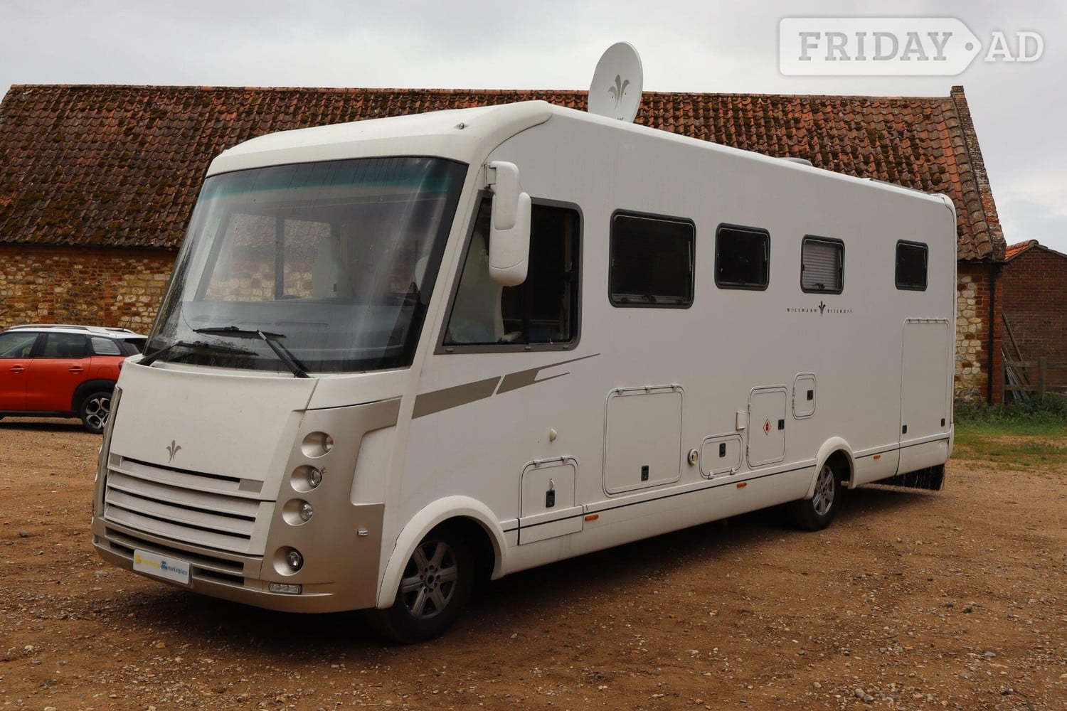 Niesmann & Bischoff Flair 800i with Self Levelling & Air Suspension Shebbear