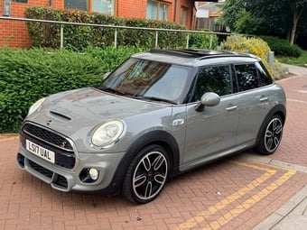 Mini Hatch 2017