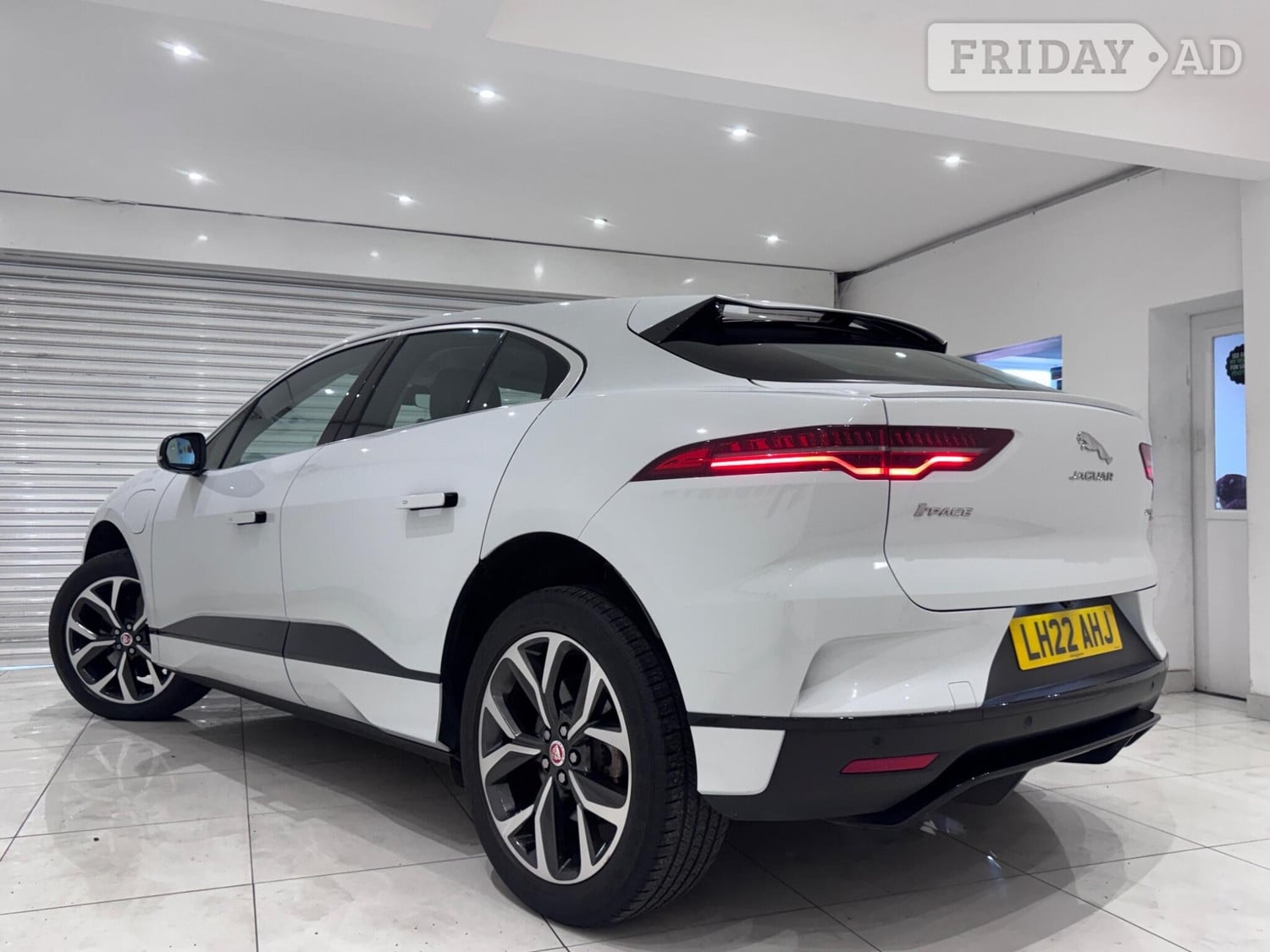 [ berth ]Jaguar I-Pace