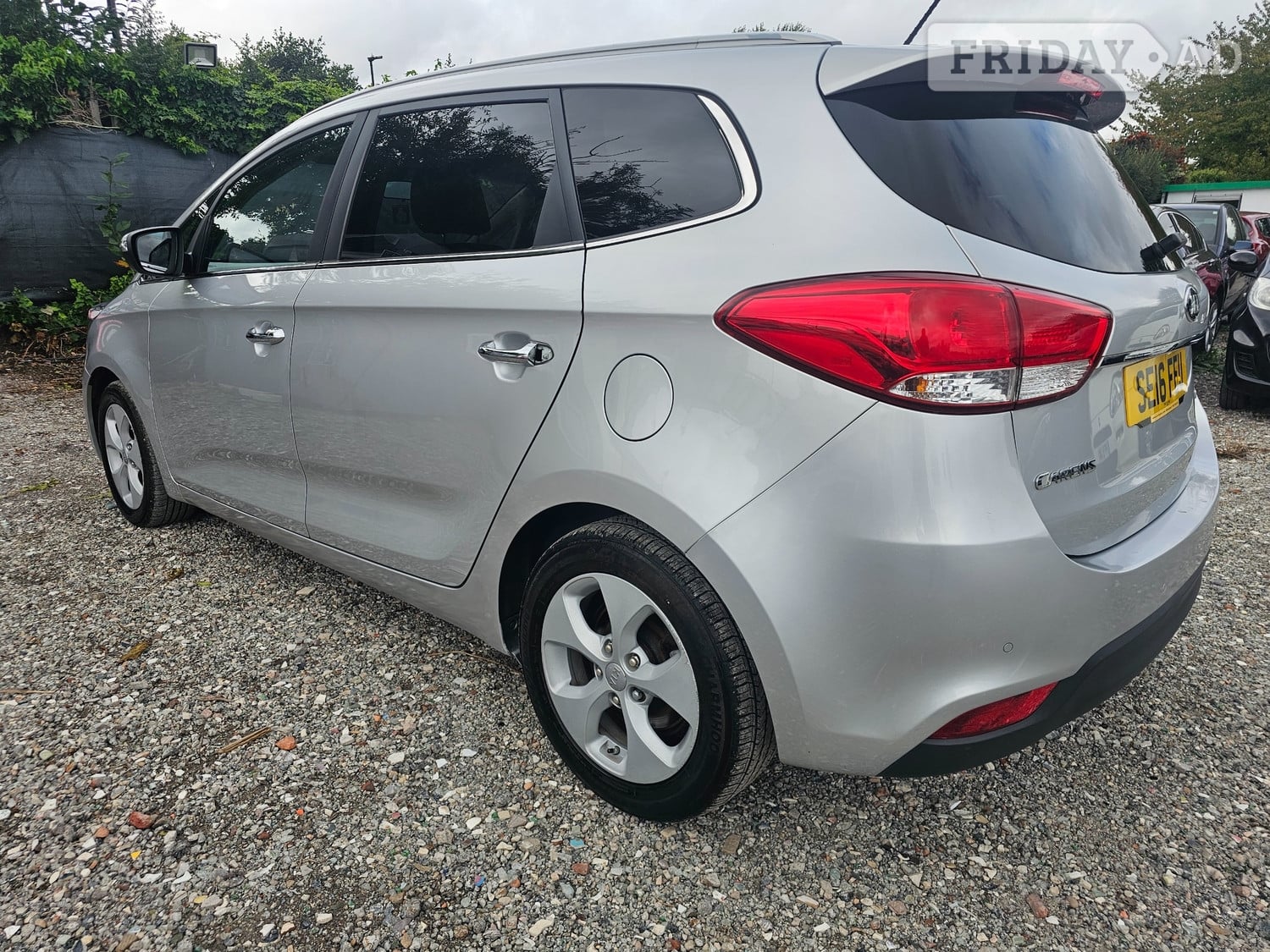Kia Carens 2016 - Cars