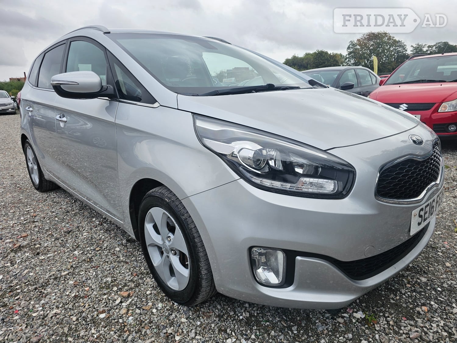 Kia Carens 2016 in Leicester