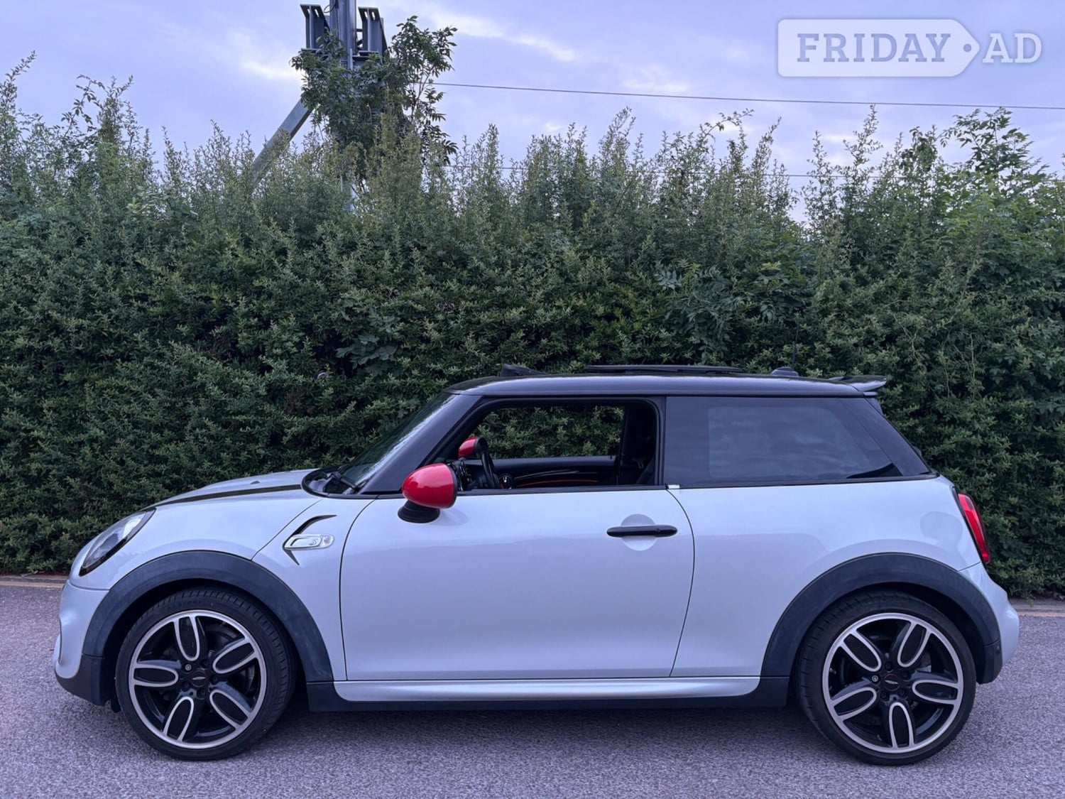 Mini Hatch 2015 - Cars in Swindon