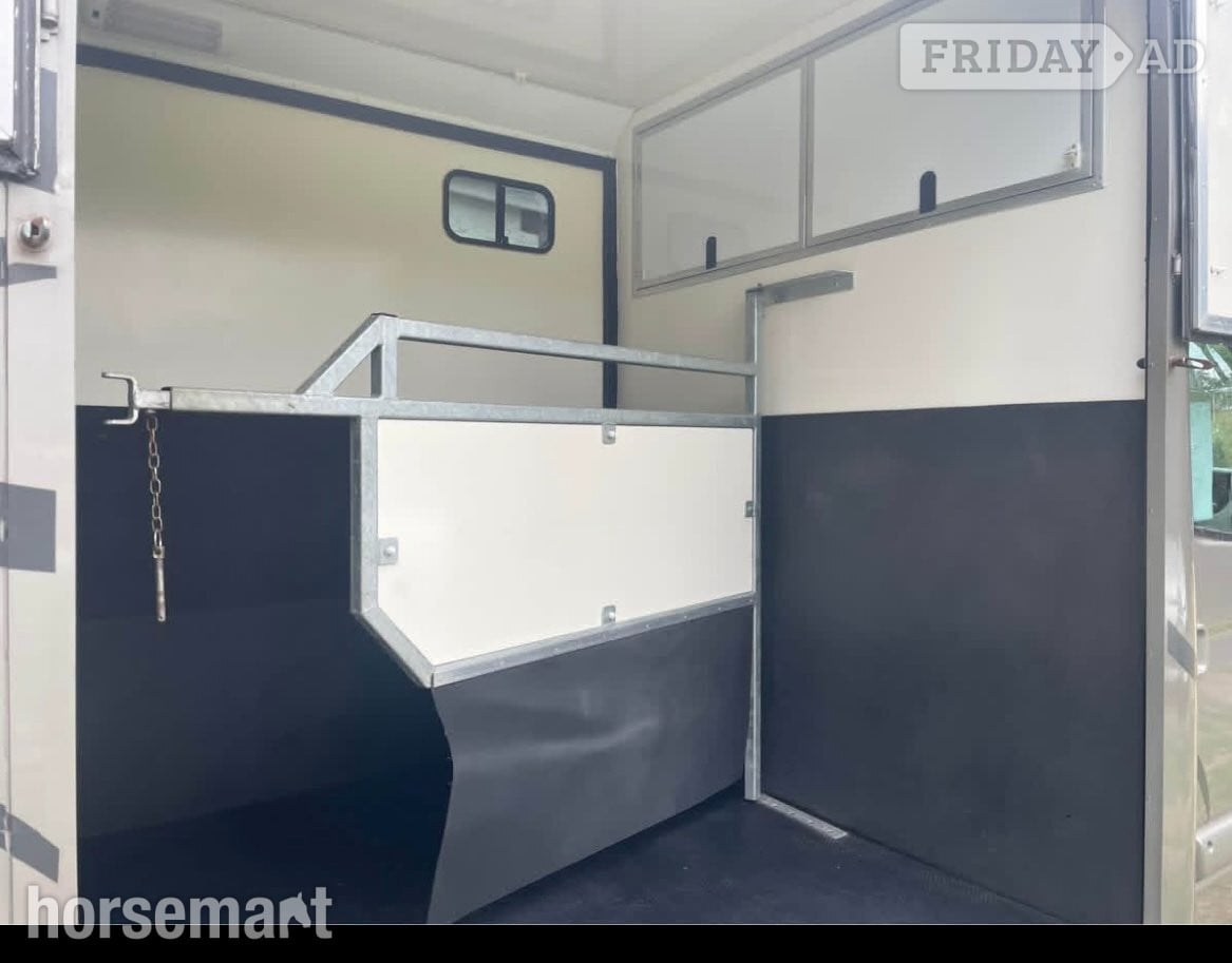 Regent REGENT DUO Vauxhall Horsebox - Trailers & Horseboxes in Bury St. Edmunds
