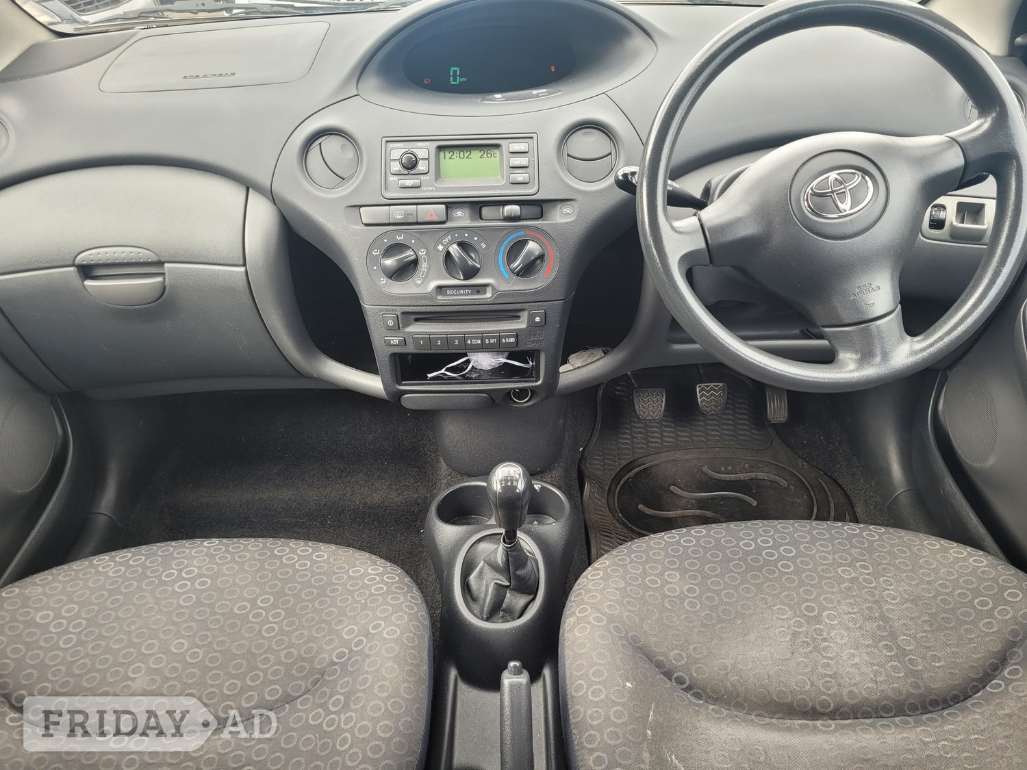 Toyota Yaris 2005 - Cars