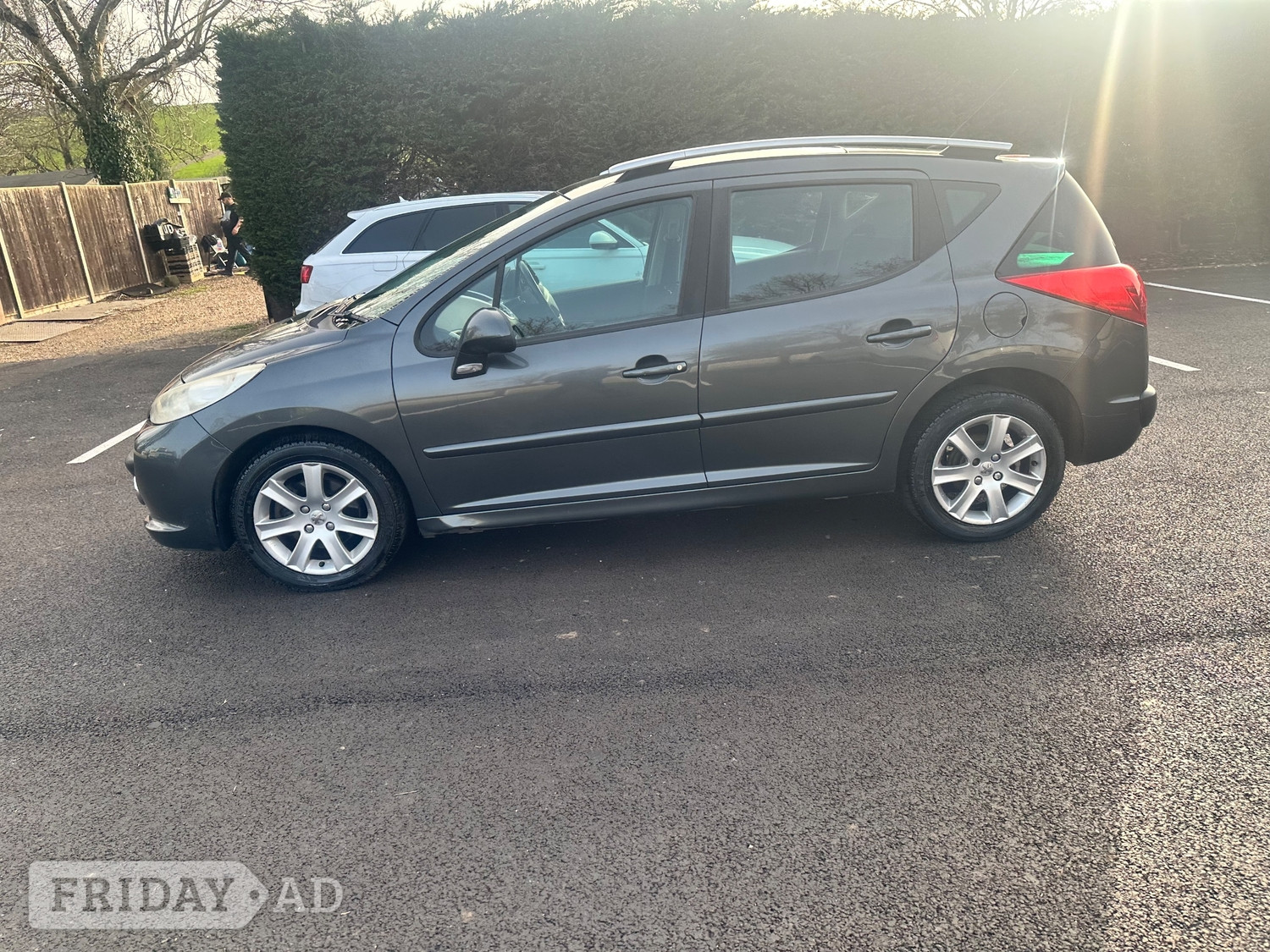 Peugeot 207 SW 2008 - Cars