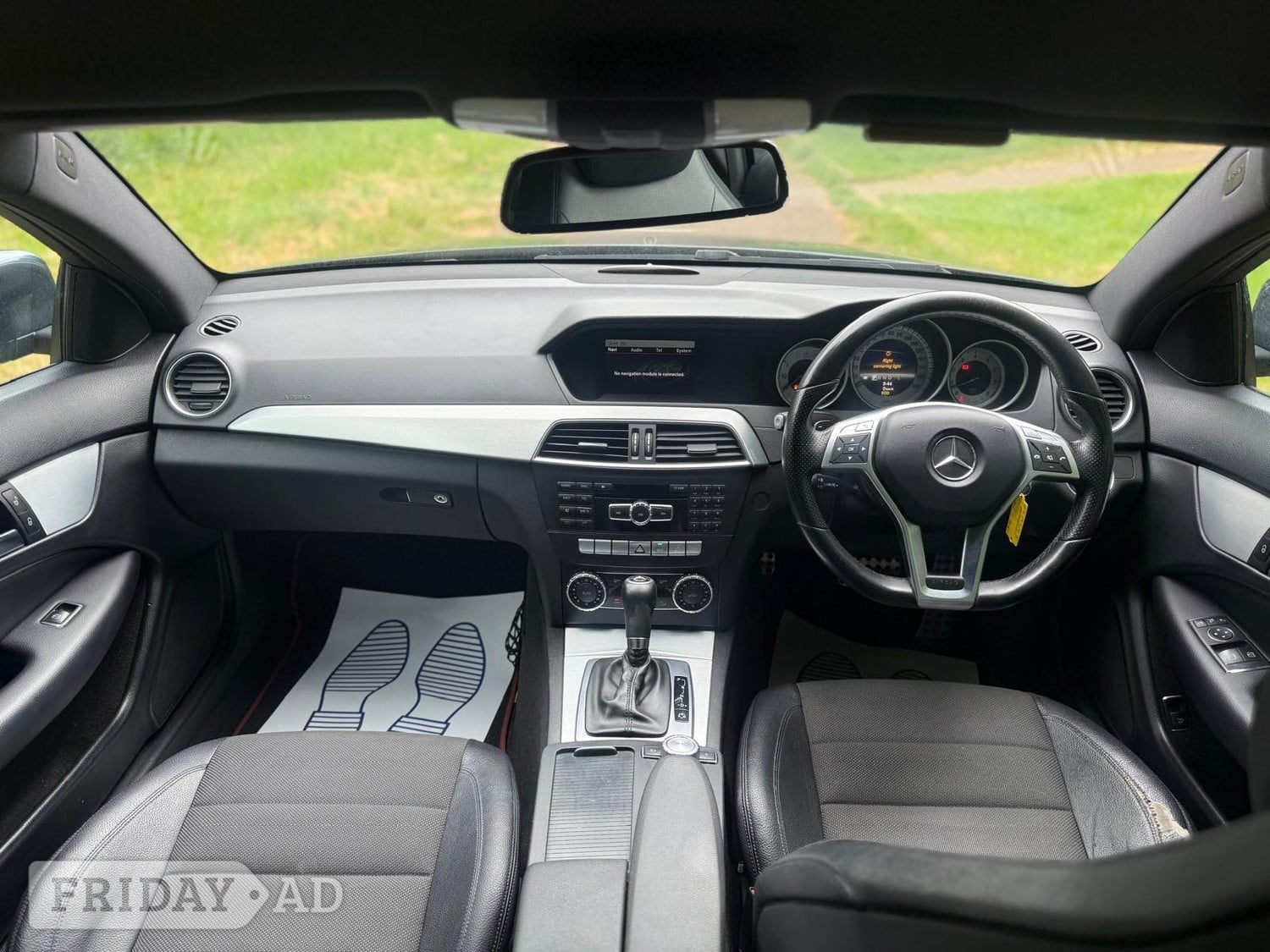 [ berth ]Mercedes-Benz C Class