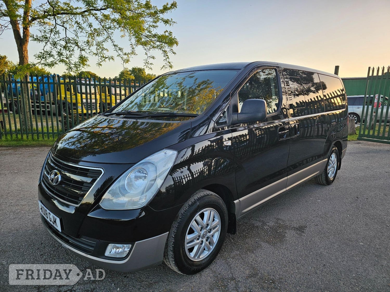 Hyundai i800 2018 - Cars