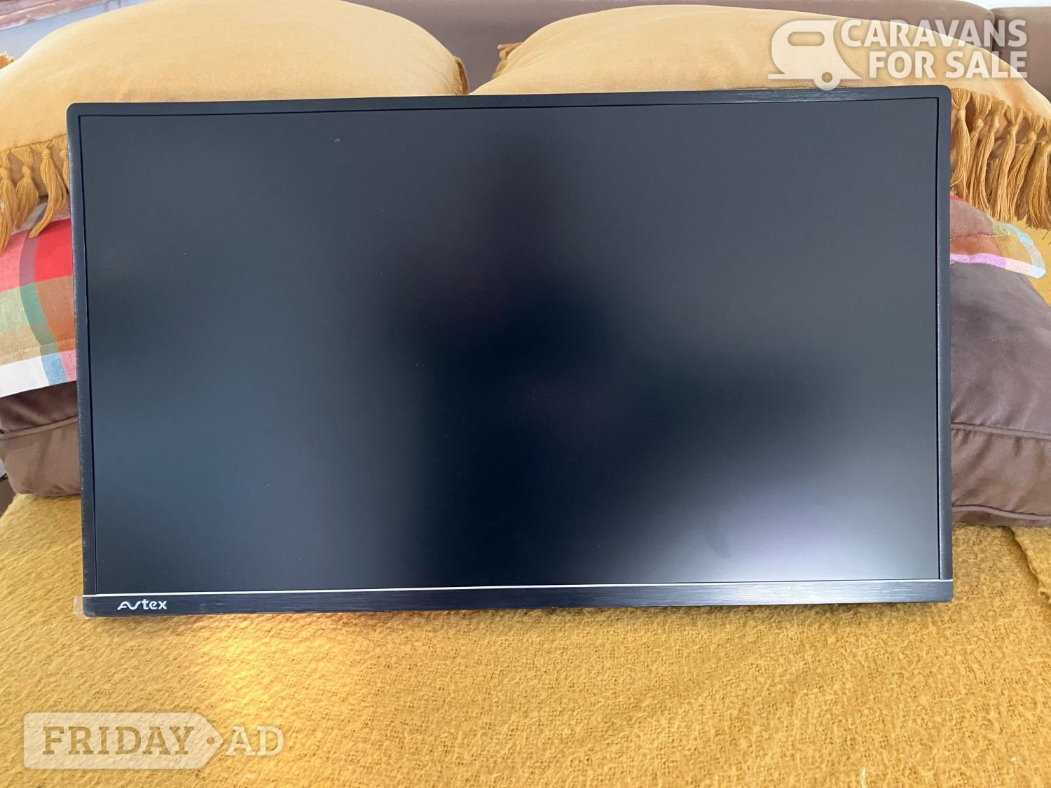 AVTEX AV270TS 27" SMART HD TV in Shotley Gate