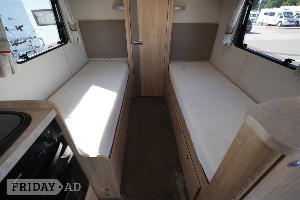 Elddis Supreme 185 2017 for sale - Motorhomes & Caravans in Haywards Heath