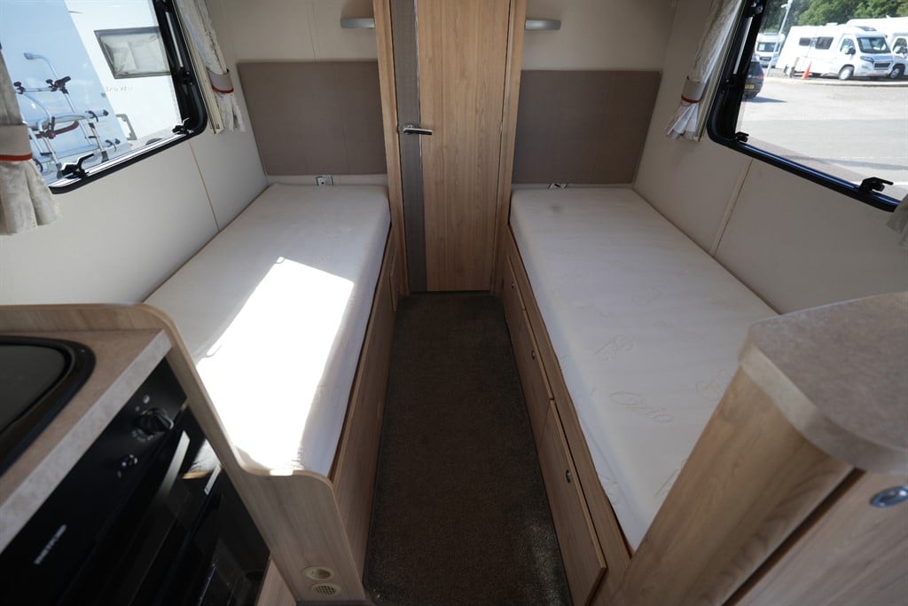 Elddis Supreme 185 2017 for sale - Motorhomes & Caravans in Haywards Heath