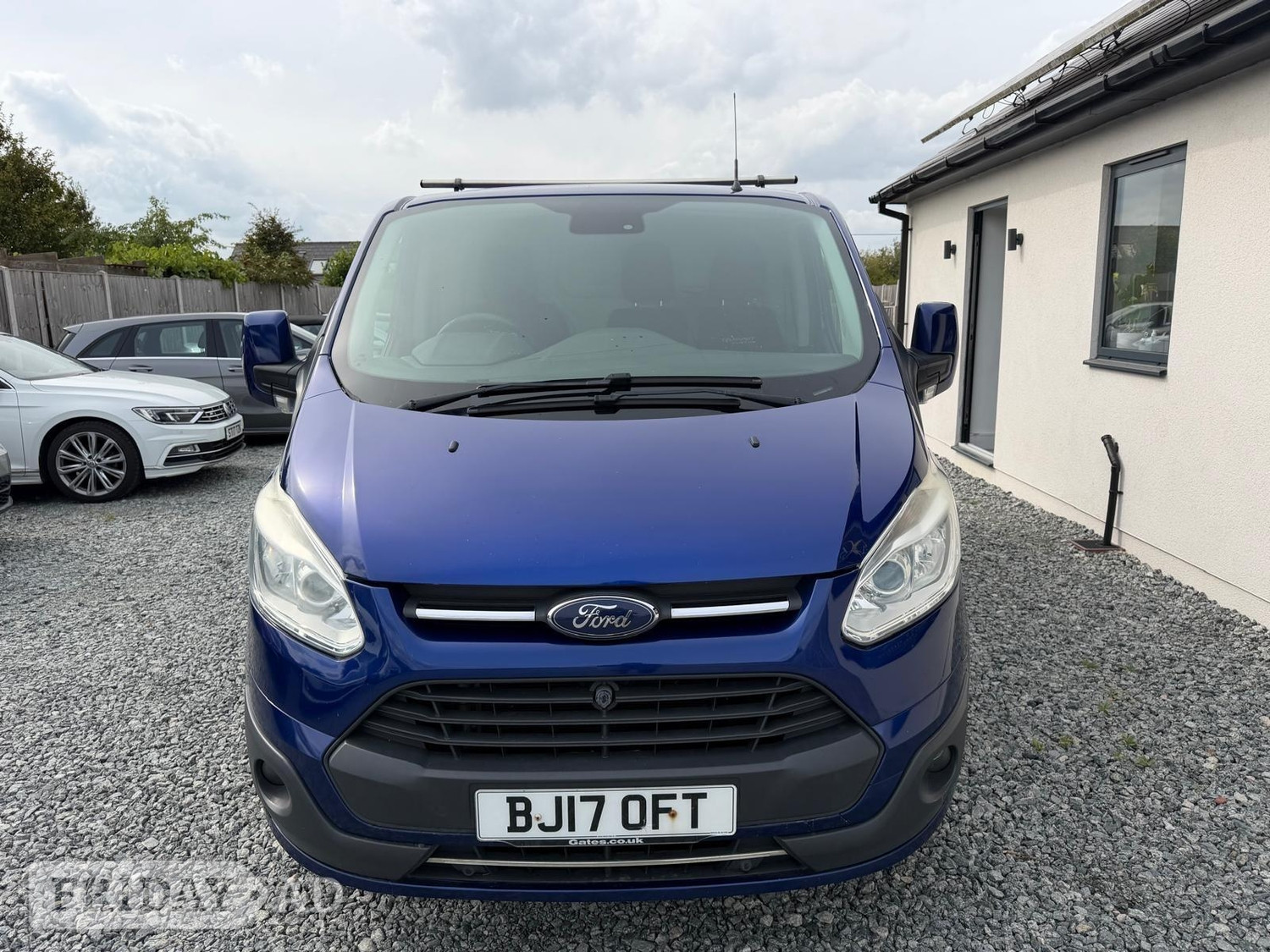 [ berth ]Ford Transit Custom