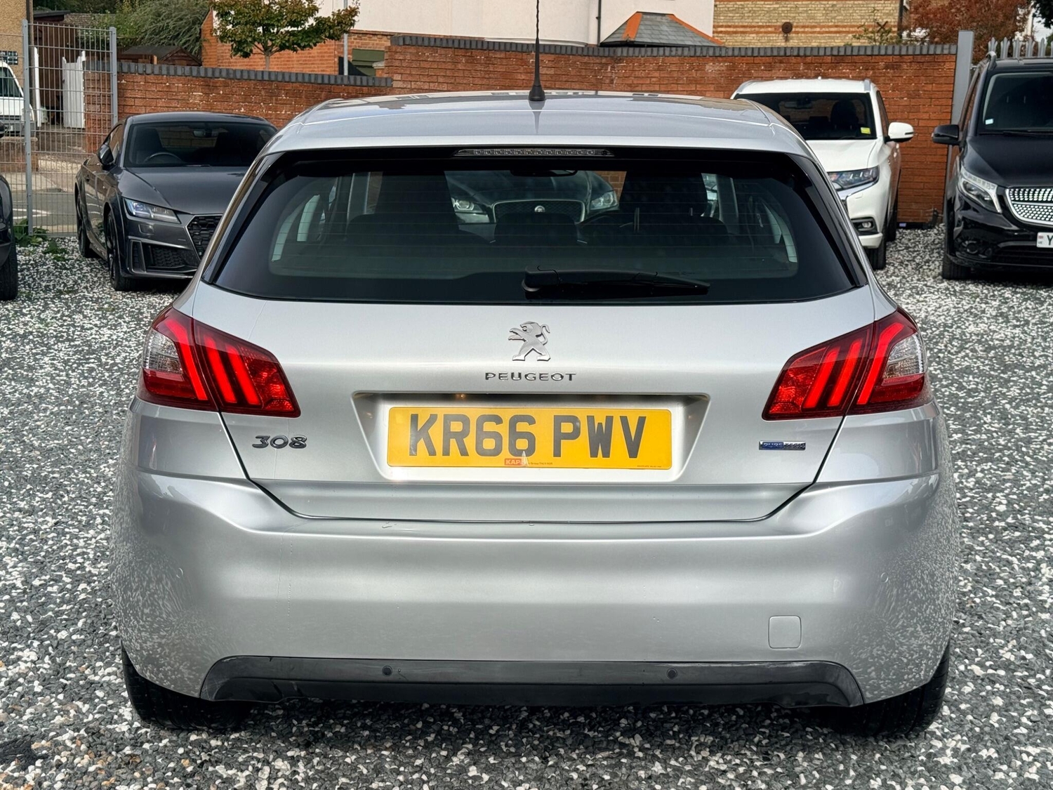 Peugeot 308 2016 - Cars