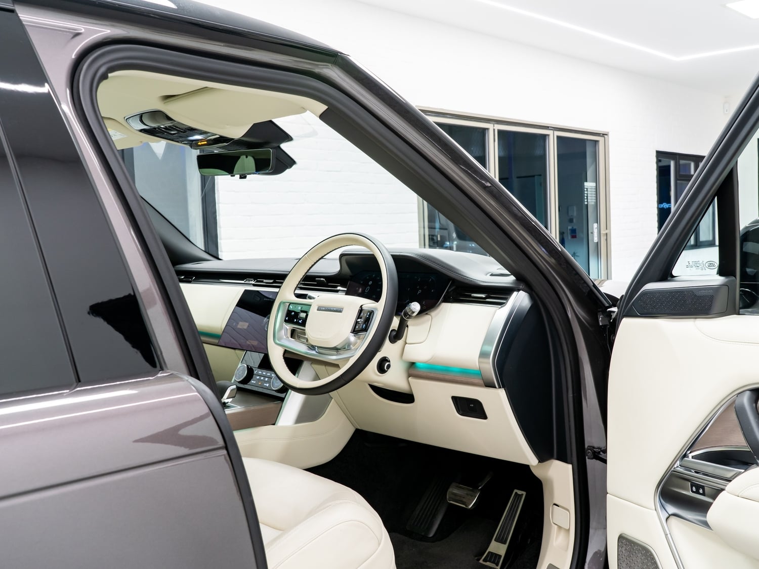Land Rover Range Rover 2022 - Cars