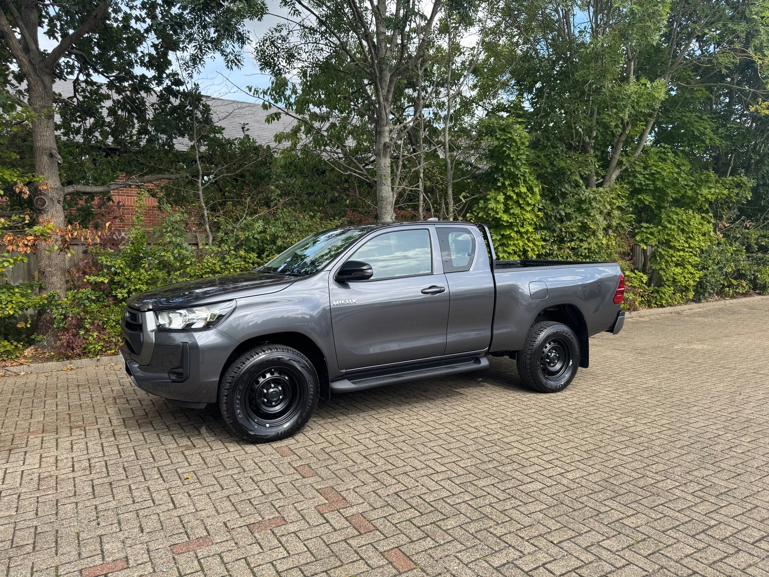 Toyota Hilux 2025 - Cars