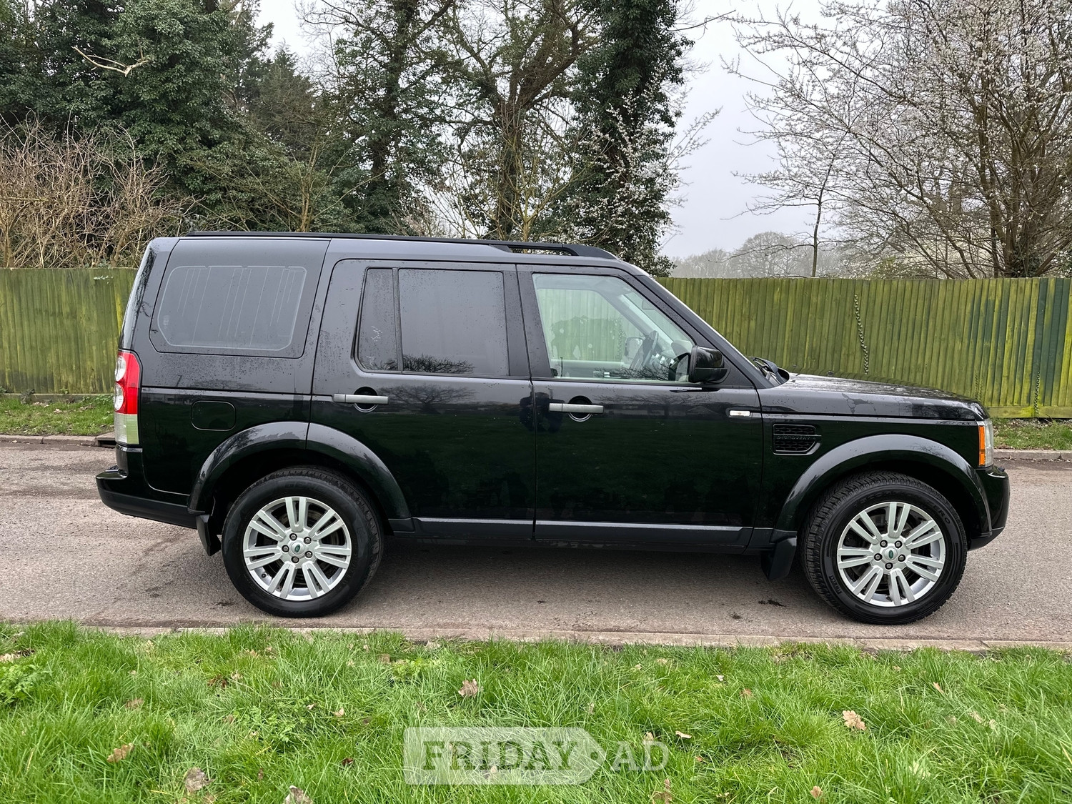 [ berth ]Land Rover Discovery 4