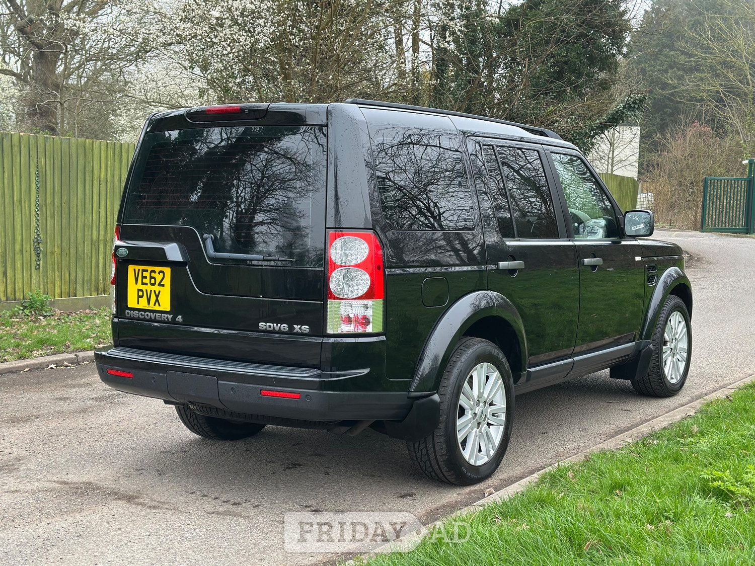 Land Rover Discovery 4 2012 - Cars in Hemel Hempstead