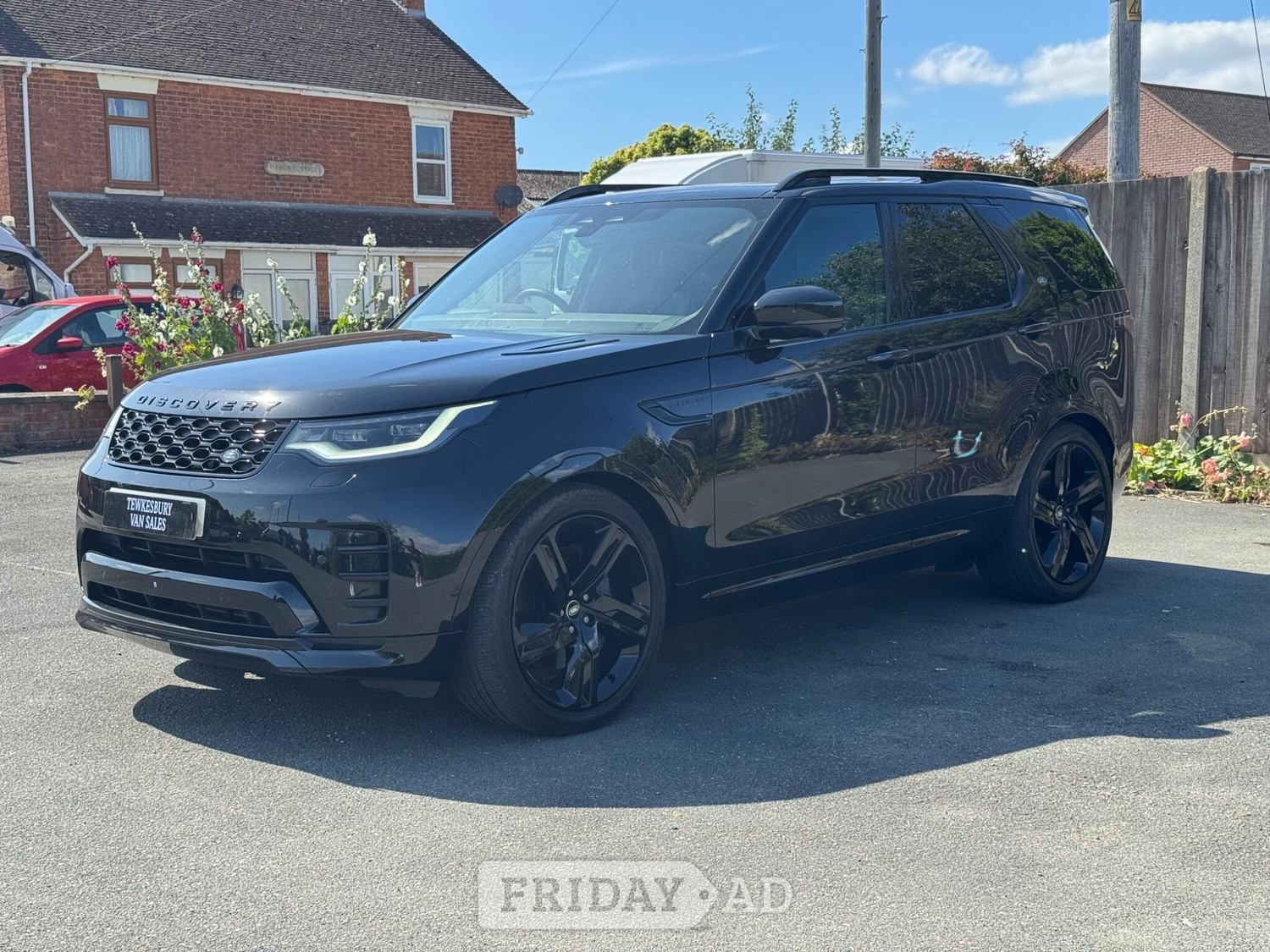 [ berth ]Land Rover Discovery