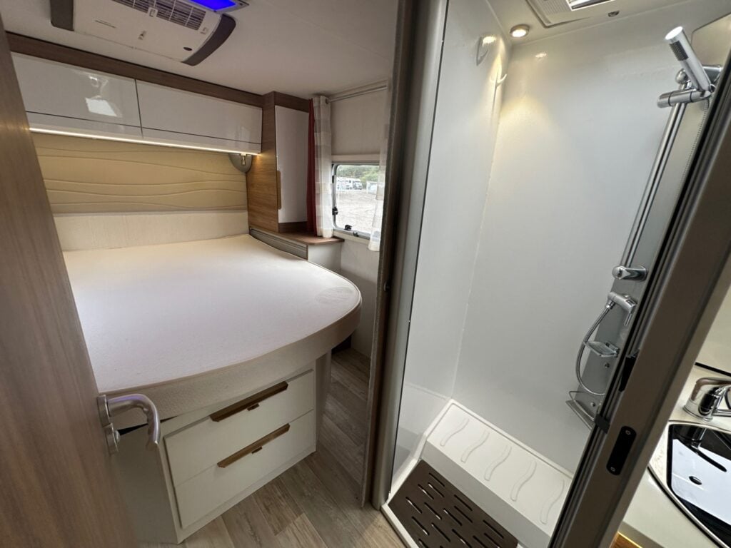 Pilote P740 Exclusive Edition Essential 2020 for sale - Motorhomes & Caravans