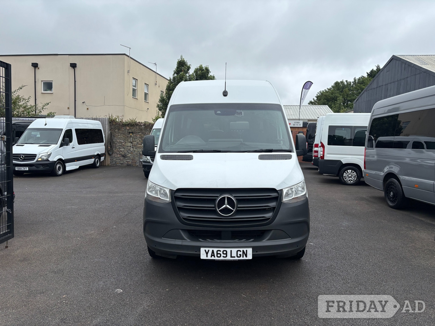 [ berth ]Mercedes-Benz Sprinter