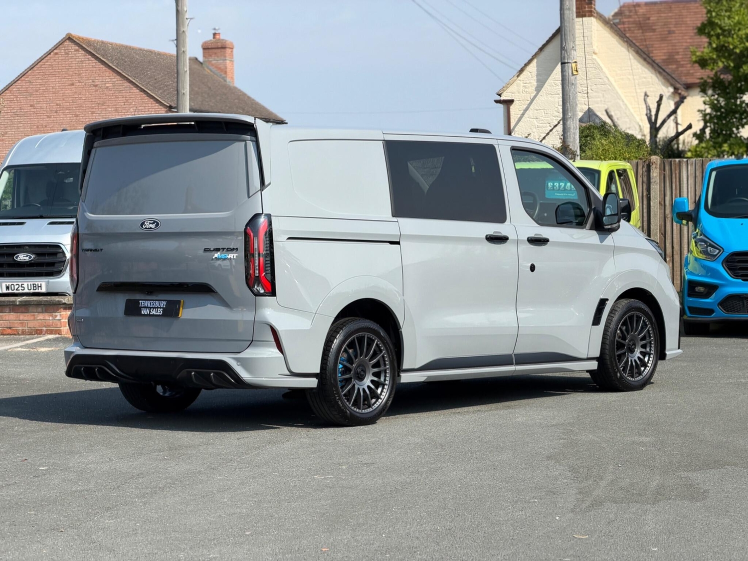 [ berth ]Ford Transit Custom