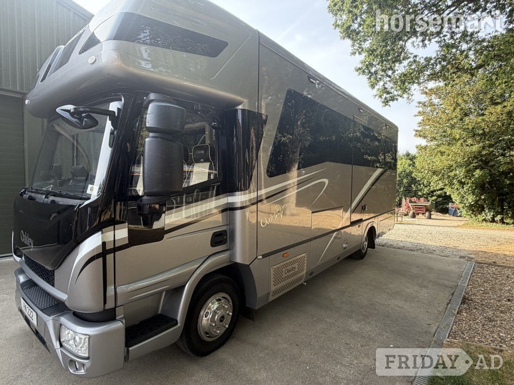 Oakley Supreme Iveco Horsebox in Holt