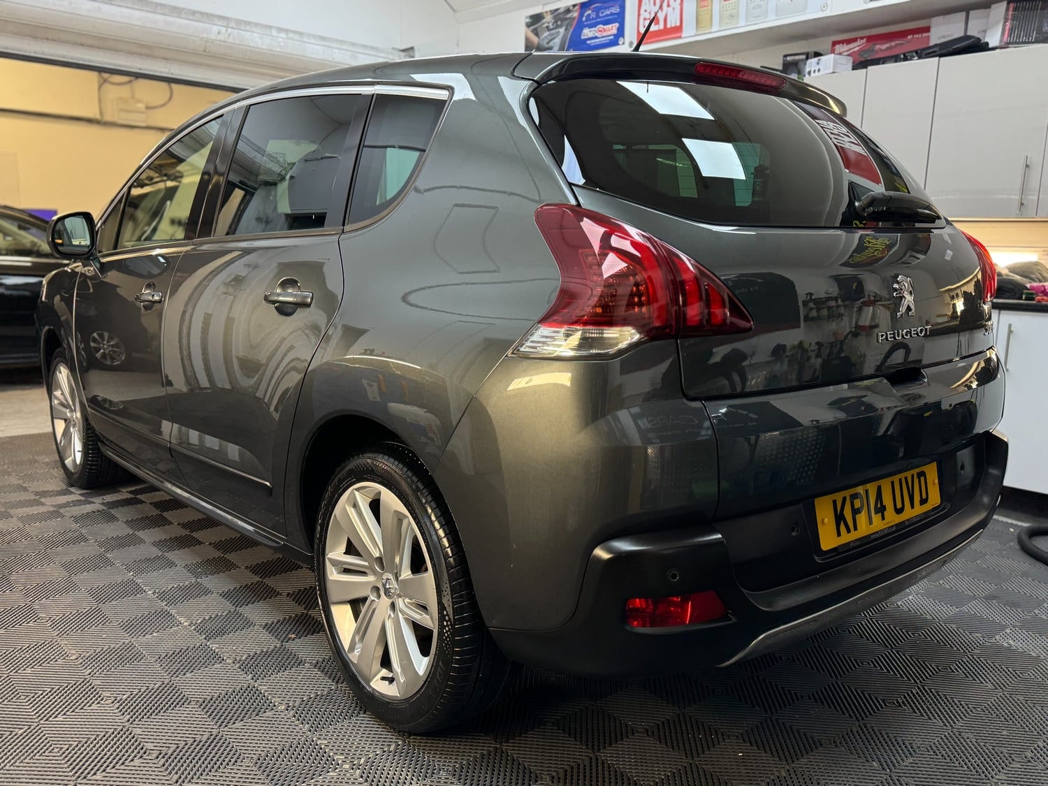 Peugeot 3008 2014 - Cars in Loughborough